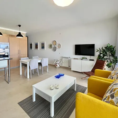 Deluxe 2 Bedroom Oceanfront Flat In Del Rey דירה