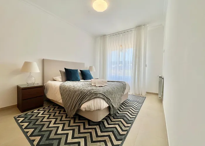 Deluxe 2 Bedroom Oceanfront Flat In Del Rey Daire Amoreira (Leiria)